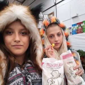 Meet your Posher, Sky